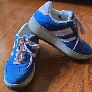 Madden Girl Blue and Pink Sneakers Vibrant Low-Top